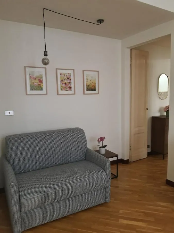 Nice Apartment In The City Center Milan Italy